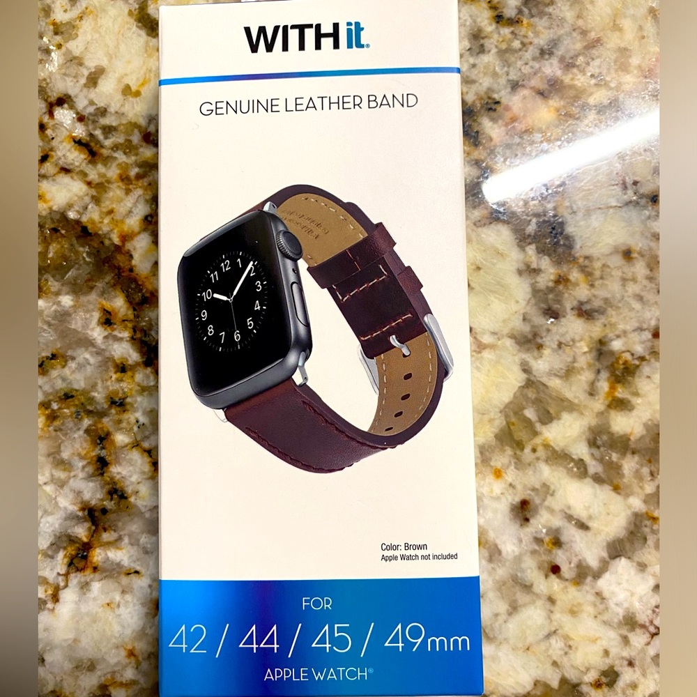 Apple Watch band in brown leather with buckle. Fits watch sixes 42-49mm.